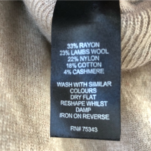 Lucy & Laurel Penguin Lambs Wool & Cashmere Blend Tan Holiday Christmas Sweater - Picture 12 of 12